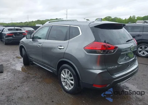 2017 Nissan Rogue Sv z USA, uszkodzony, nr VIN KNMAT2MV6HP619038